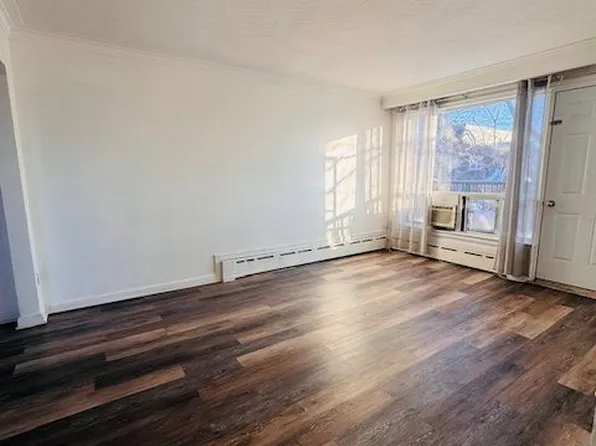 232 Atlas Ave #3, Toronto, ON M6C 3P7