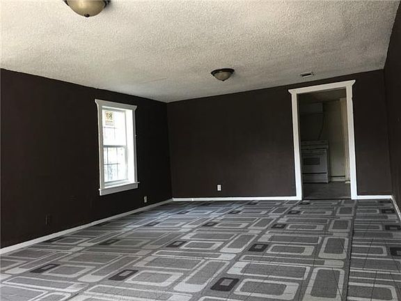 2nd image of 5404 Bonnell Ave