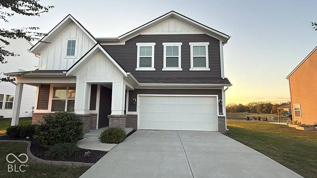 5 bed, 3.0 bath, 2760 sqft, $2,650 — Photo 3