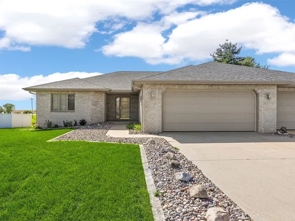 23620 Gombert Dr, Anamosa, IA 52205