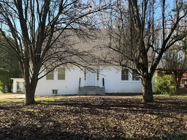 103 Springer Dr, Lawrenceburg, TN 38464