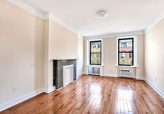 4th image of 314 E 83rd St APT 3E