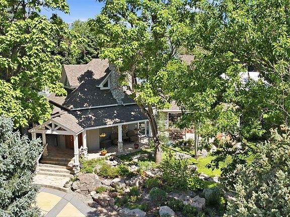 3rd image of 1820 Glen Ayr Drive