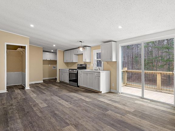 3rd image of 3162 Old Hurricane Rd