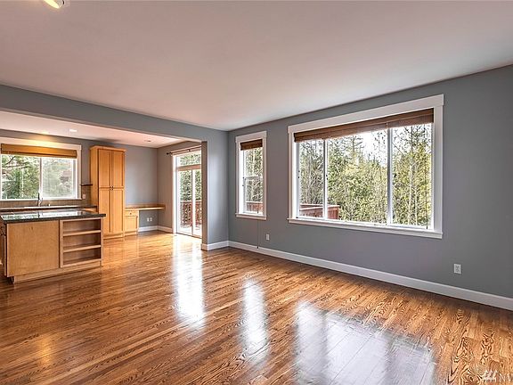 5th image of 7019 Silent Creek Ave SE