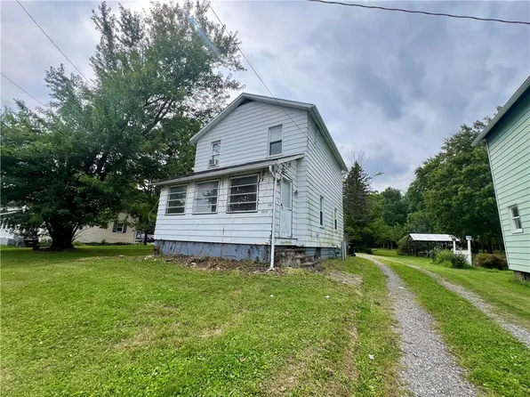 3019 Mercer Rd, New Castle, PA 16105