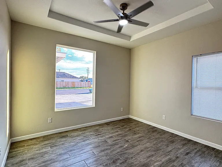 4004 Ventura Ave #2 — Photo 7