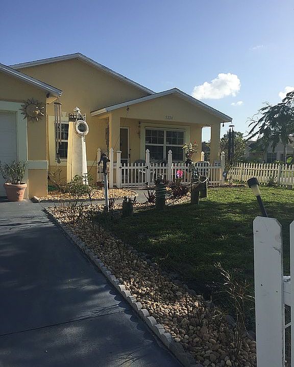 2nd image of 5224 SE Primrose Way