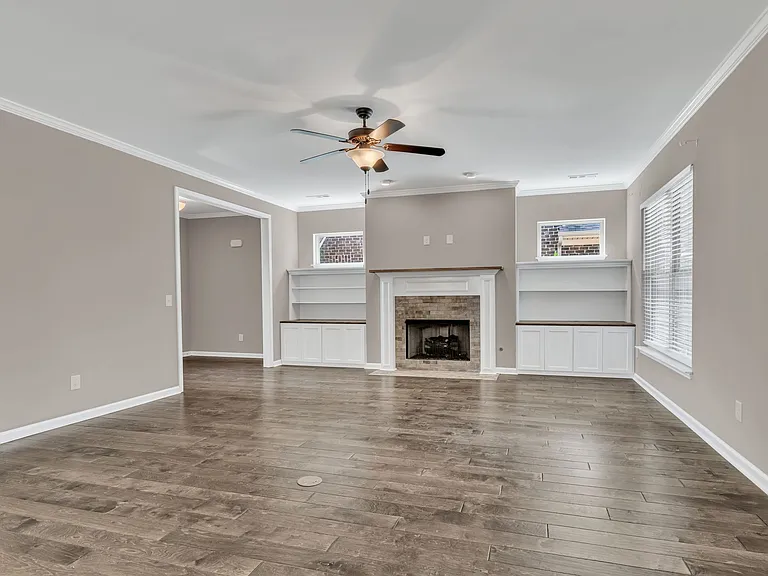1054 Paddock Park Cir — Photo 4