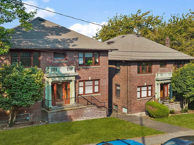 2923 Franklin Ave E — Photo 13