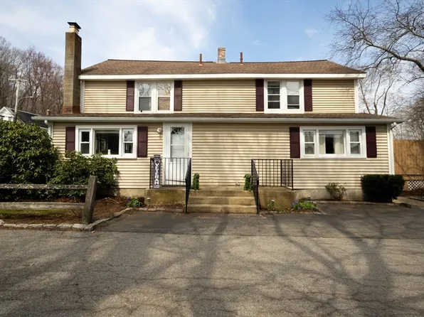 85 W Main St, Millbury, MA 01527