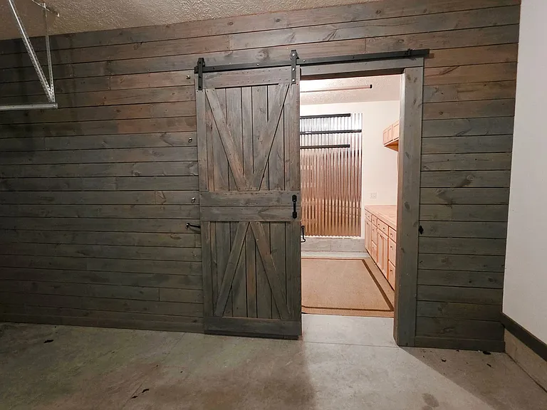 301 W Corsica St — Photo 16