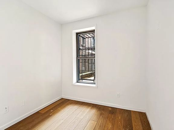 5th image of 196 Elizabeth St