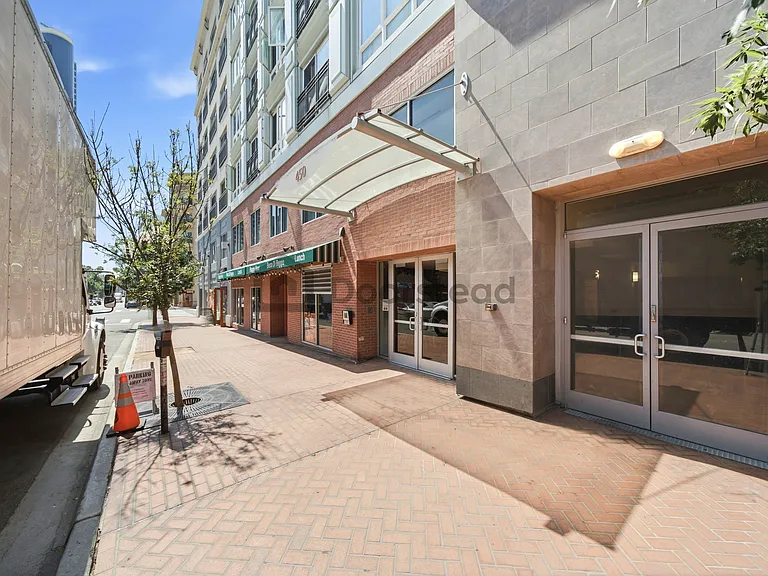 450 J St #5101 — Photo 8