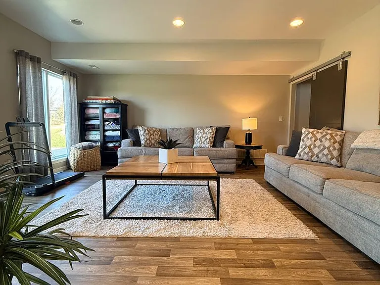 227 Paradigm Dr — Photo 10