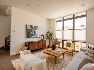 1824 S Redondo Blvd, Los Angeles, CA, 90019