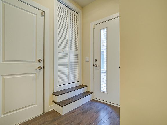 5th image of 2107 Kensington Ave