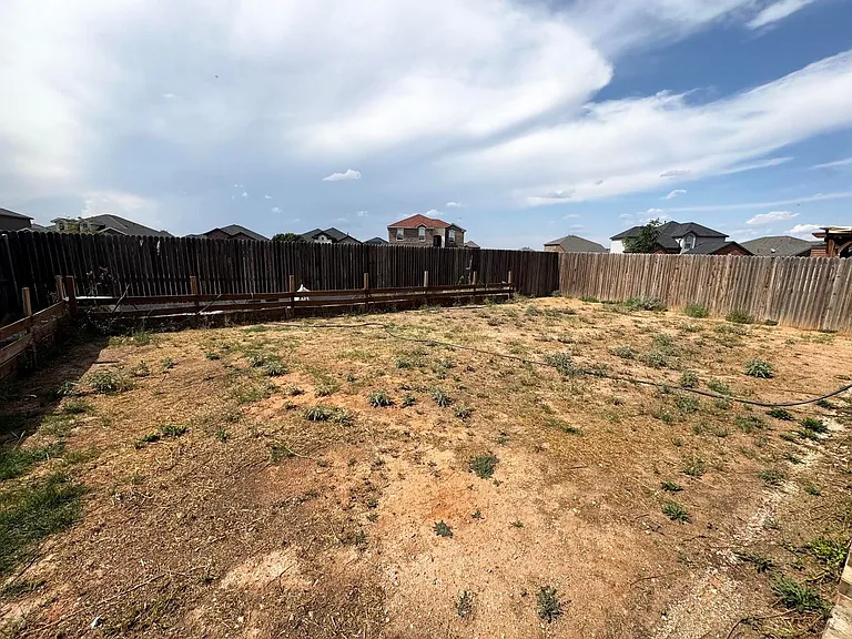 6608 Vanguard Rd — Photo 15