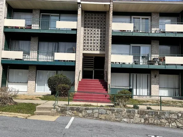 9282 Adelphi Rd APT 202, Hyattsville, MD 20783