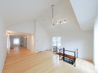 2028 S Canalport Ave, Chicago, IL 60616