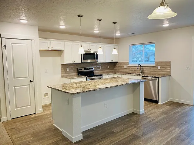 16942 N Gwinnett Ave — Photo 9