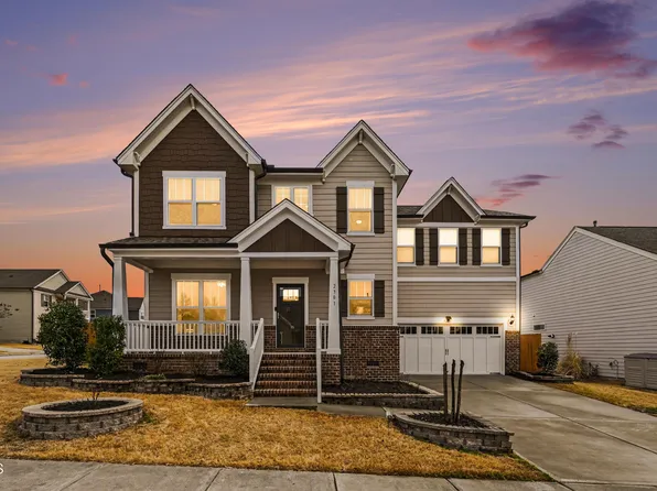 2301 Blue Cedar Ct, Apex, NC 27523