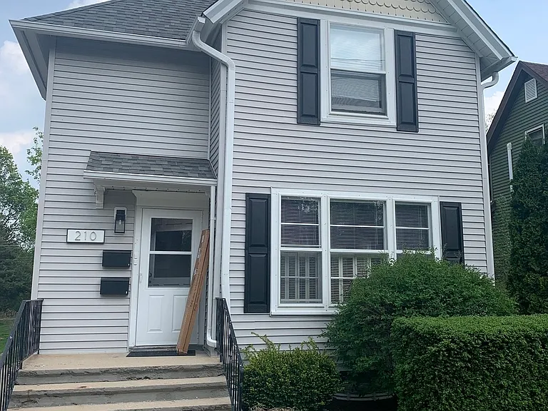210 N 5th St — Photo 1