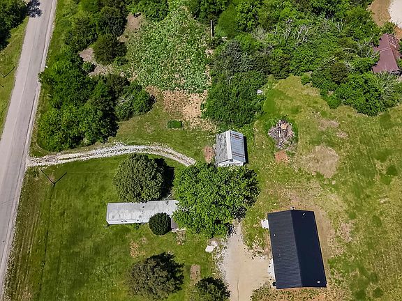 3rd image of 7641 SE Croco Rd
