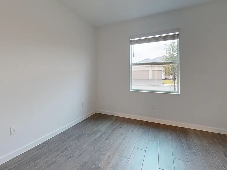 7913 Lakes Edge Ln — Photo 15