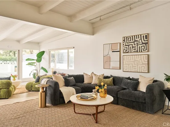 3534 Stonehill Pl, Sherman Oaks, CA 91423