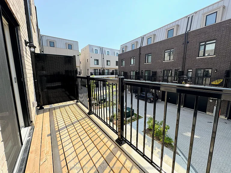 5 Spruce Pines Cres — Photo 12