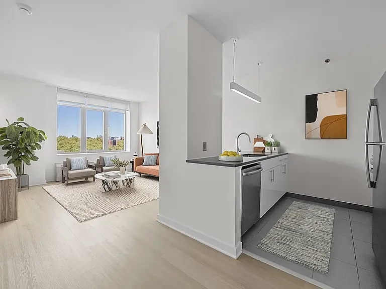 180 Myrtle Ave #11C — Photo 4