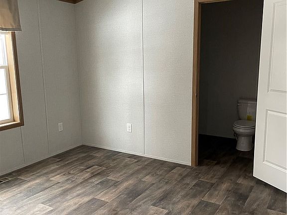 5th image of 50 Brookside Estates Dr