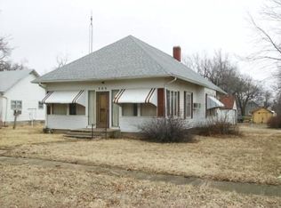 303 W 3rd St, Miltonvale, KS 67466
