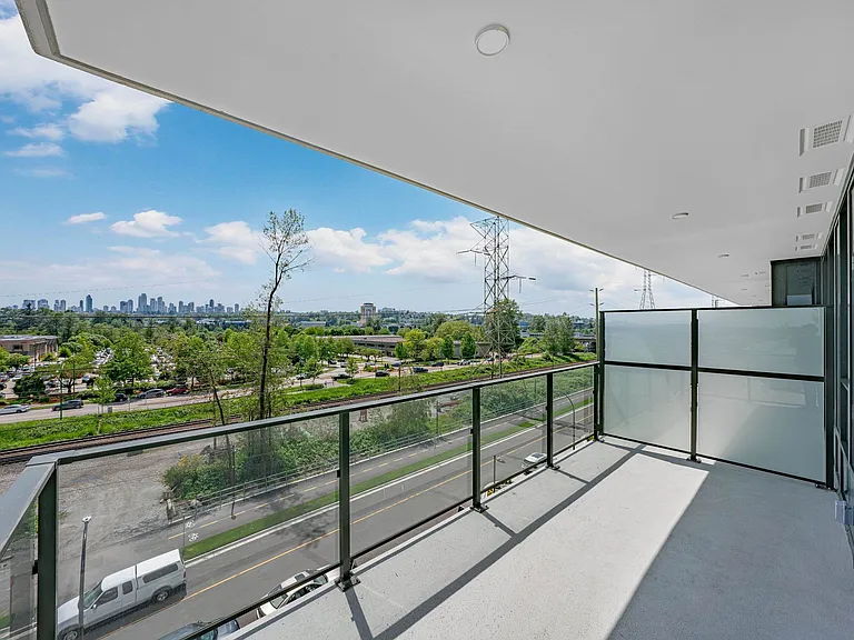 2425 Alpha Ave — Photo 8