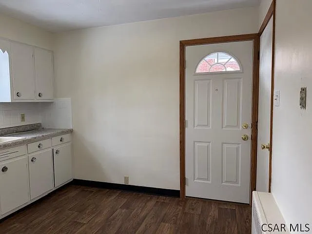927 East Ave — Photo 4