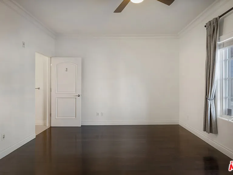 851 N San Vicente Blvd #102 — Photo 24
