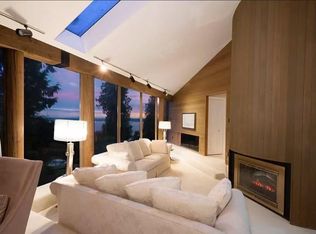 2222 Chairlift Rd, West Vancouver, BC V7S3G2