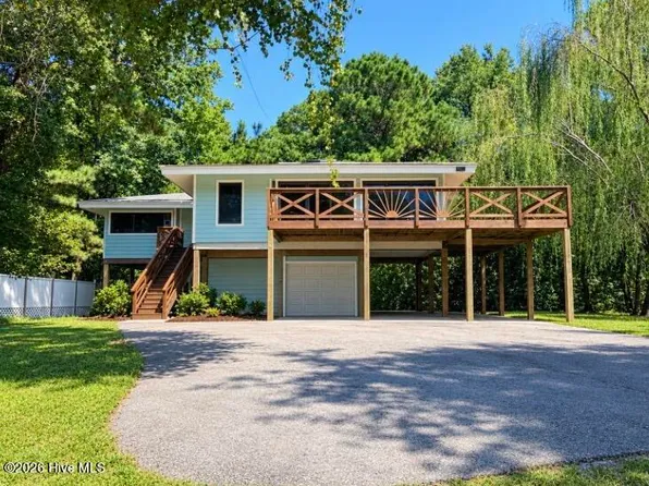 670 W West Firetower Road, Swansboro, NC 28584