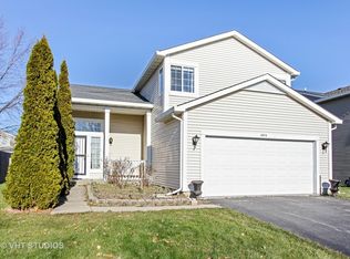 4494 W Roundstone Way, Waukegan, IL 60085
