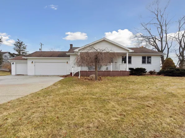 10400 Henderson Rd, Corunna, MI 48817