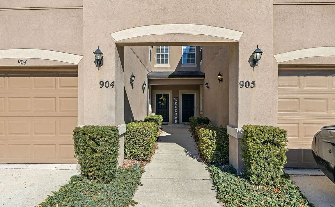 Building Photo - 12301 Kernan Forest Blvd #904