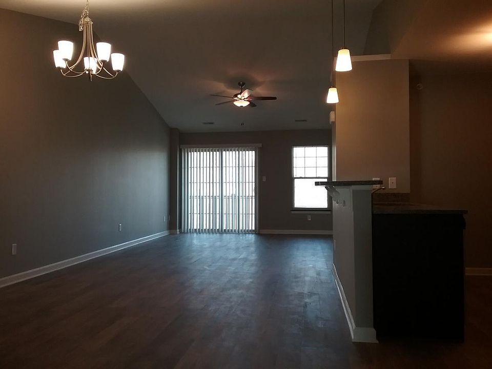 1st image of 3750 Heatherwood Dr APT I4