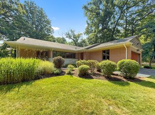 2615 E Chickadee Trl, Rockford, IL 61107