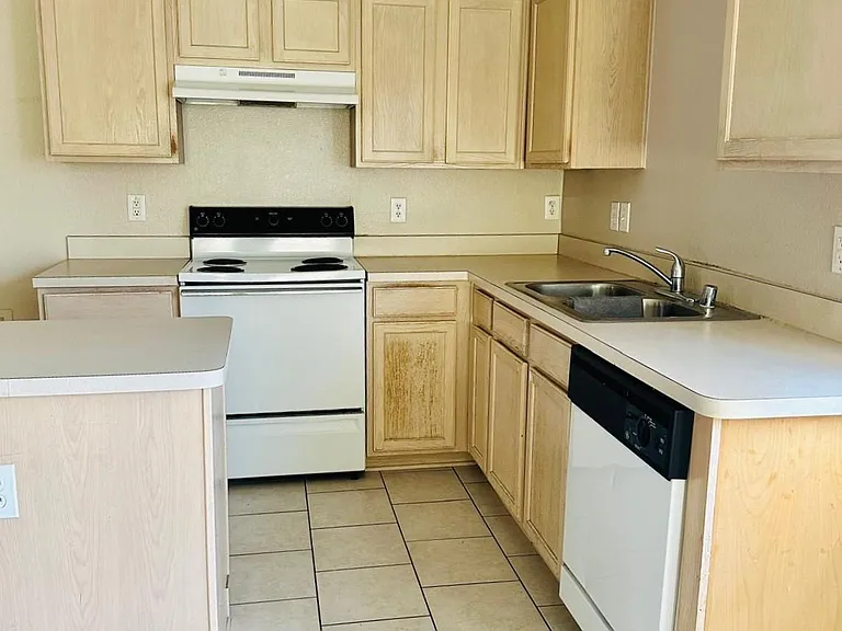 2629 Mountain View Dr — Photo 5