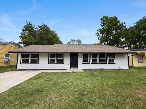5935 Southseas St, Houston, TX 77033