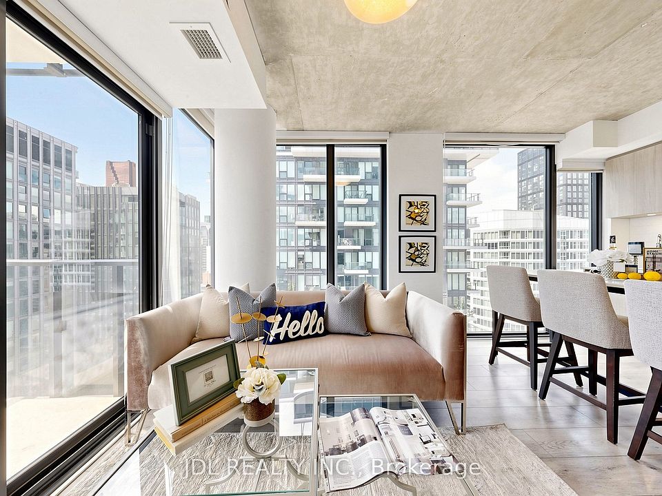 1st image of 47 Mutual St #2502