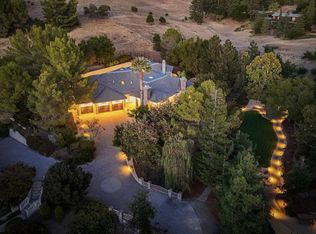 13824 Moon Ln, Los Altos Hills, CA 94022
