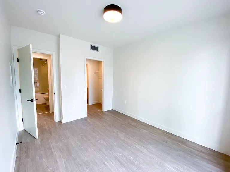 9873 King George Blvd — Photo 107