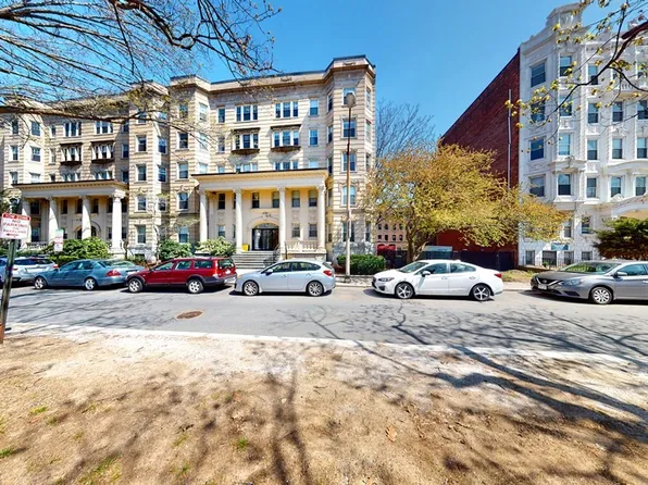 74 Fenway #33, Boston, MA 02115